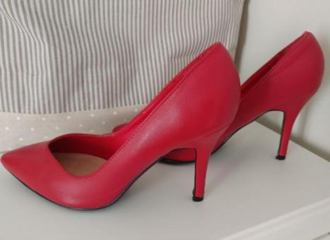 Red Shoes (Size 8 Canadian/USA)