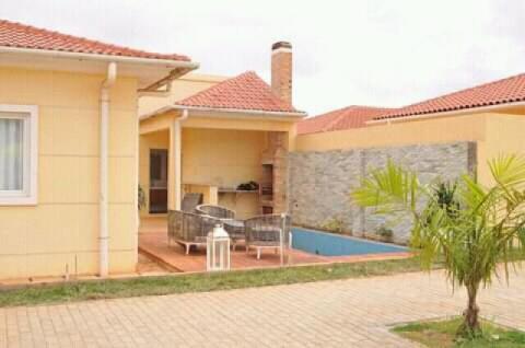 Vende-se 2 Vivendas T4