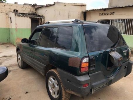 Rav 4 famíliar motor seco  muito seco carro em dia 
