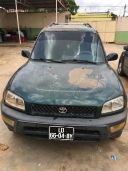 Rav 4 famíliar motor seco  muito seco carro em dia 