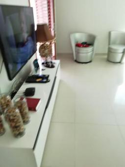 Vendo a meu primeiro andar rés do chão, no condomínio mira-mar futungo