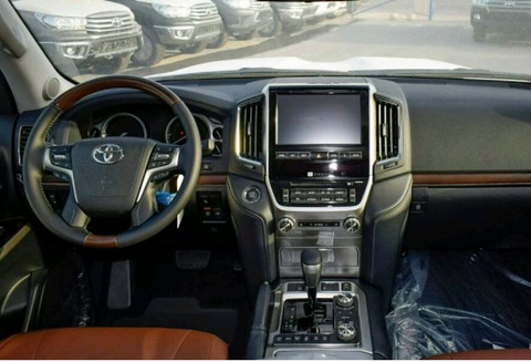 Toyota Land Cruiser V8 5.7 VXR